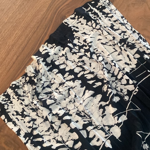 L.A.M.B (Gwen Stefani) Most Beautiful, Softest, Unique Top with Train at Back. - Picture 8 of 8